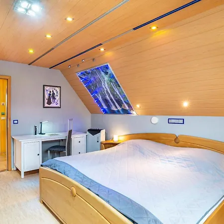 Bei Den Holzaeppeln *