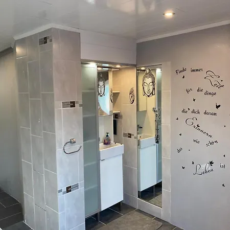 Bei Den Holzaeppeln *